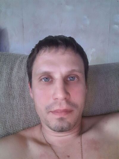  ,   Denis, 42 ,   ,   