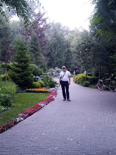  ,   Viktor, 42 ,   ,   , c , 