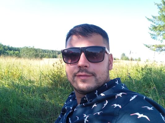  ,   Leo, 37 ,   ,   