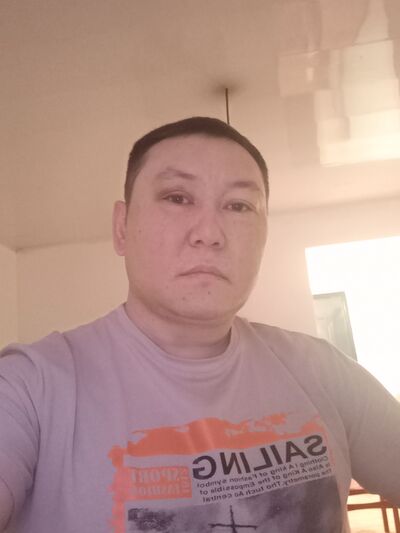  ,   Erzhan, 40 ,   ,   