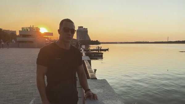  ,   Oleg, 35 ,   ,   , c 
