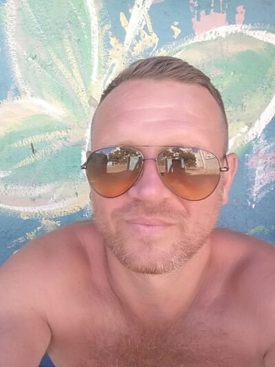  ,   Denis, 45 ,   ,   , c 