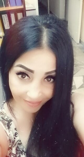  ,   Nilufar, 43 ,  