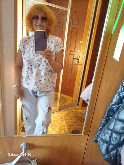  ,   Dalina, 52 ,   ,   