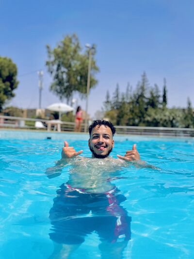  ,   Yassine, 24 ,   ,   