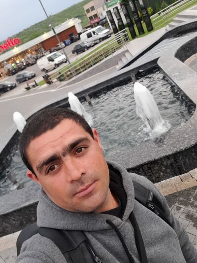  ,   Marce, 33 ,   ,   