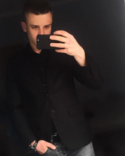  ,   Alexander, 26 ,   ,   , c 