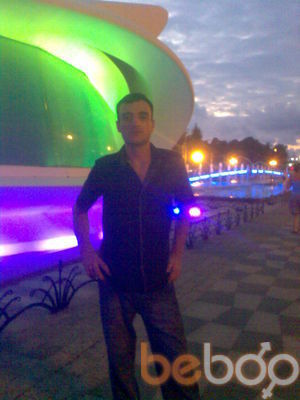  ,   Maxo, 36 ,  