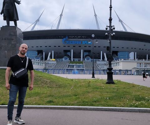  ,   Zinou, 32 ,   c , 