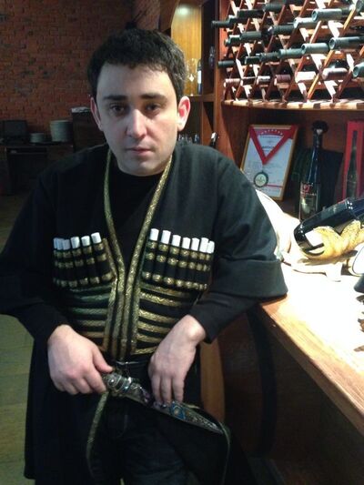  ,   Roland, 44 ,   , 