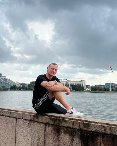  Praha,   Dmytro, 27 ,   ,   