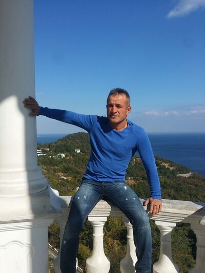  ,   Ezel, 46 ,  