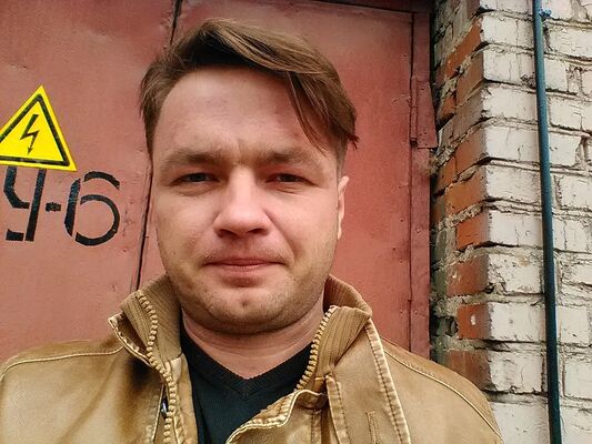  ,   Alarich Rock, 37 ,   ,   , c 