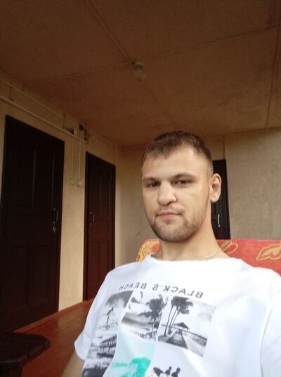  ,   Vlad, 24 ,   
