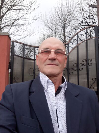  Husi,   Tony, 61 ,   ,   , c 