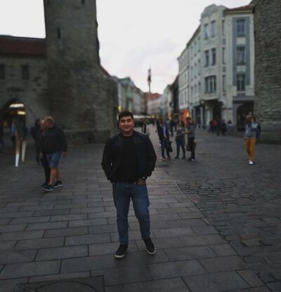  ,   Aziz, 32 ,   ,   , c 