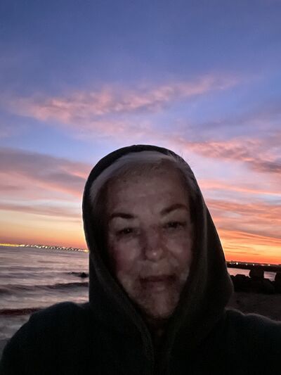  ,   Inna, 63 ,   c 