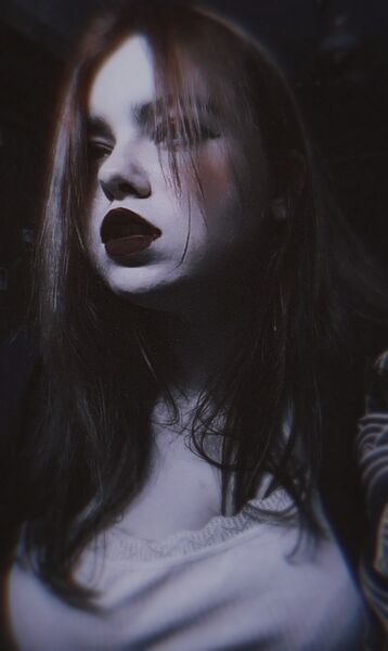  ,   Luisa, 23 ,   ,   