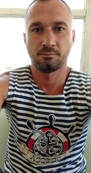   ,   Alex, 37 ,   ,   