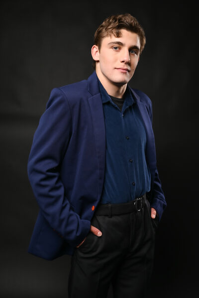  Montclair,   Petro, 22 ,   ,   