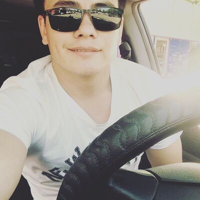  ,   Yernar, 32 ,   ,   , c 