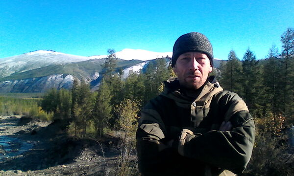  ,   Viktor, 49 ,  