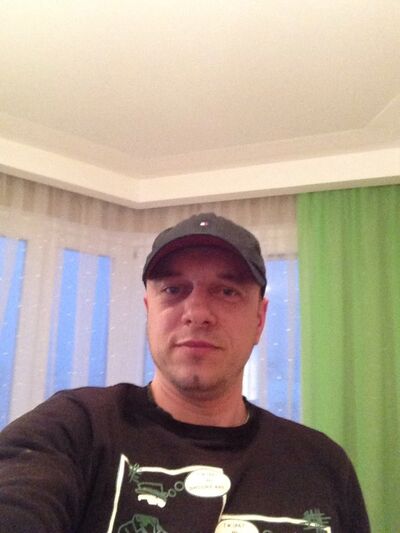  ,   Alex, 45 ,   