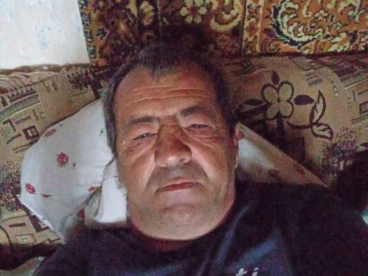  ,   Artur, 54 ,   ,   , c 