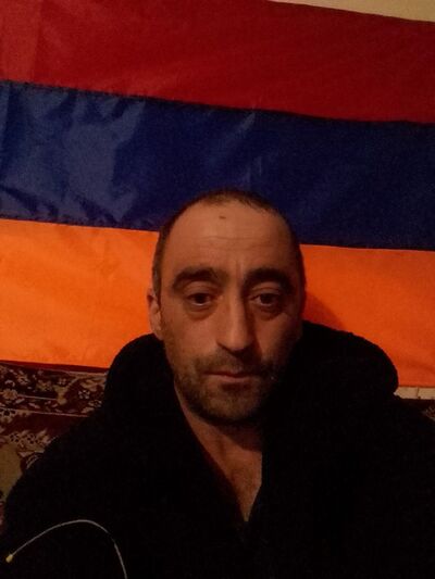  ,   Armen, 40 ,   ,   