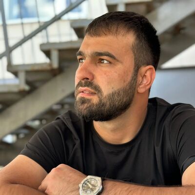  ,   Emil, 29 ,   ,   