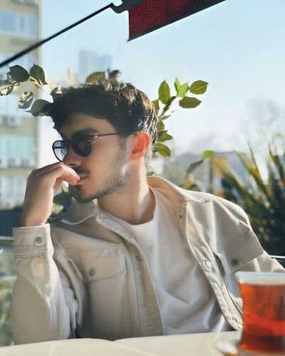  ,   Farruh, 25 ,   ,   