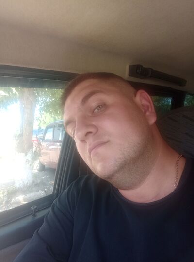  ,   Artyom, 26 ,   ,   