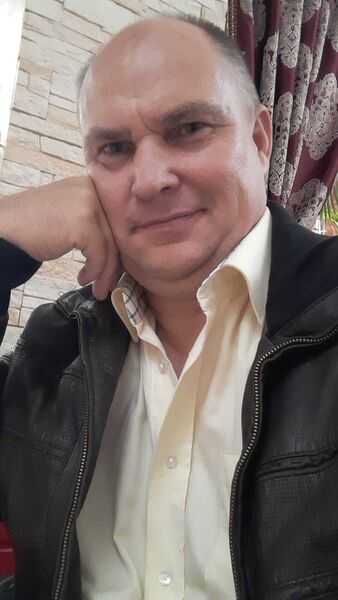  ,   Alex, 54 ,   c 