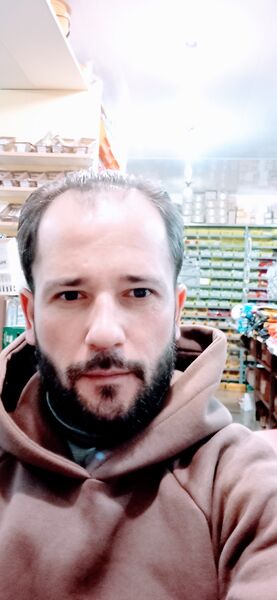  ,   Aziz, 38 ,   ,   