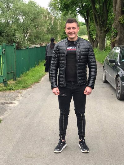  ,   Grzegorz, 25 ,   ,   