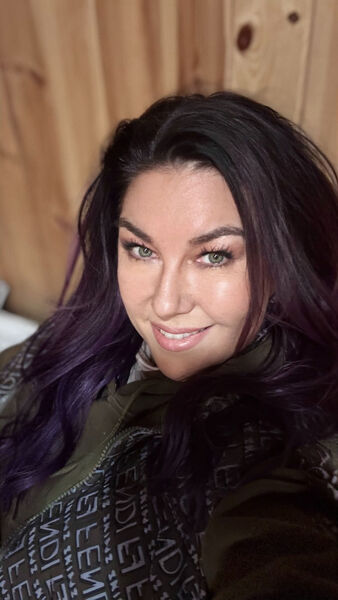  ,   Dana, 49 ,   ,   , c 