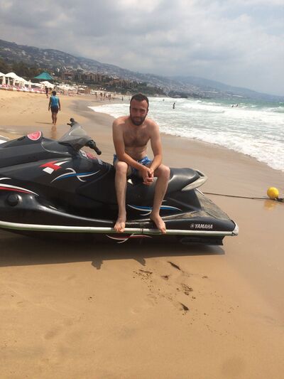  ,   Armen, 31 ,   ,   , c , 
