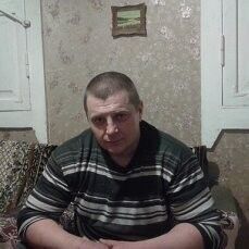  ,   Nik, 47 ,   