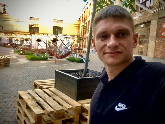  ,   Ruslan, 32 ,   ,   