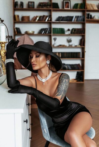  ,   Sonya Lee, 34 ,     , c 