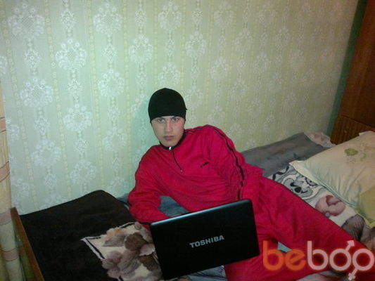  ,   Farhod, 32 ,   