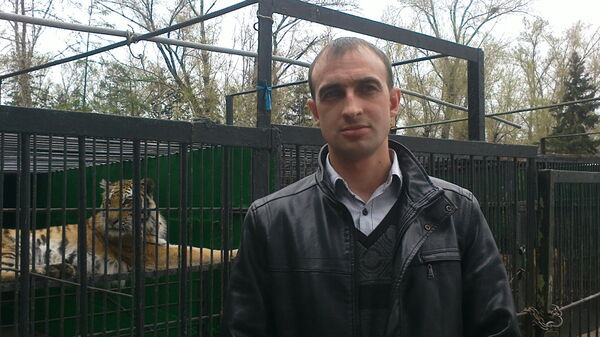  ,   Denis, 40 ,   ,   , c 