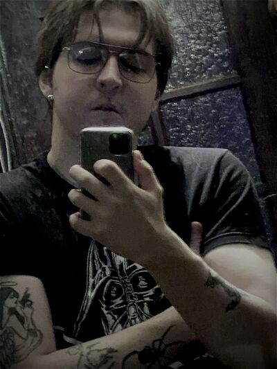  ,   Alexander, 24 ,   ,   , c 