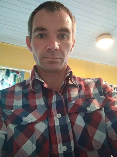  ,   Robert, 48 ,   