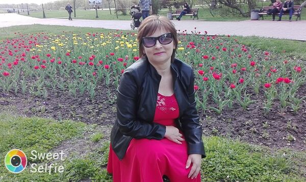  ,   Svetlana, 60 ,  