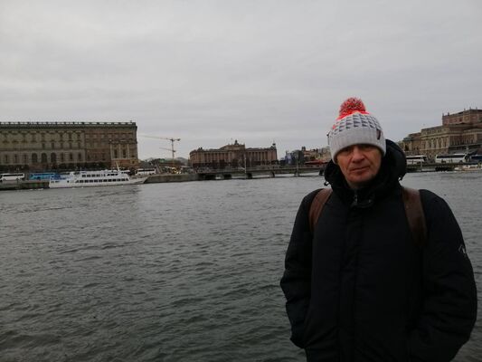  ,   Vladis, 57 ,  