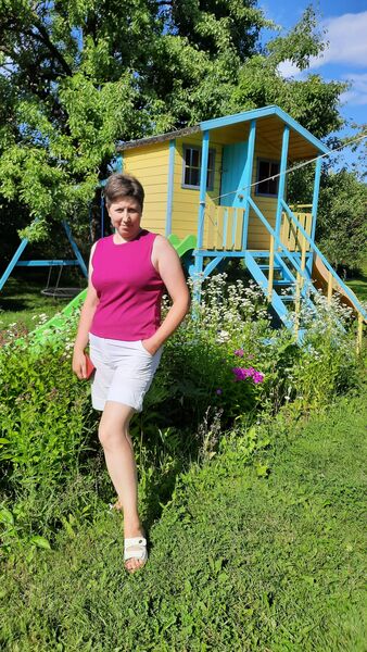  ,   Anastasia, 39 ,   c 