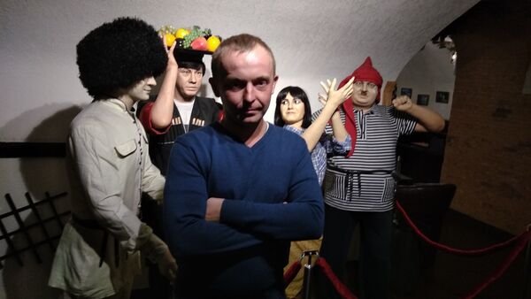  ,   Alex, 38 ,   
