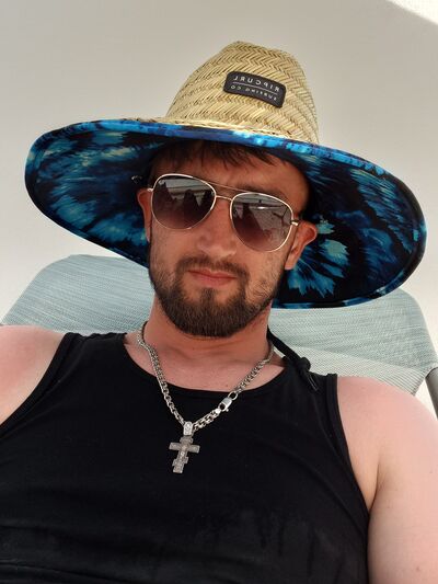 Saint-Germain-en-Laye,   Pavel, 33 ,   ,   , c , 