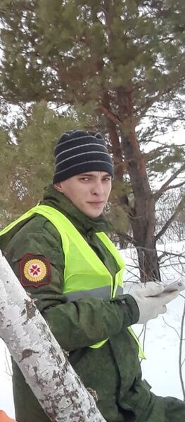  ,   Maxim, 27 ,   ,   , c 